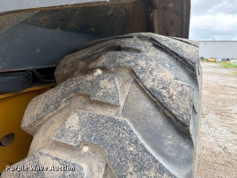 image for item FK3549 2002 John Deere 410G backhoe