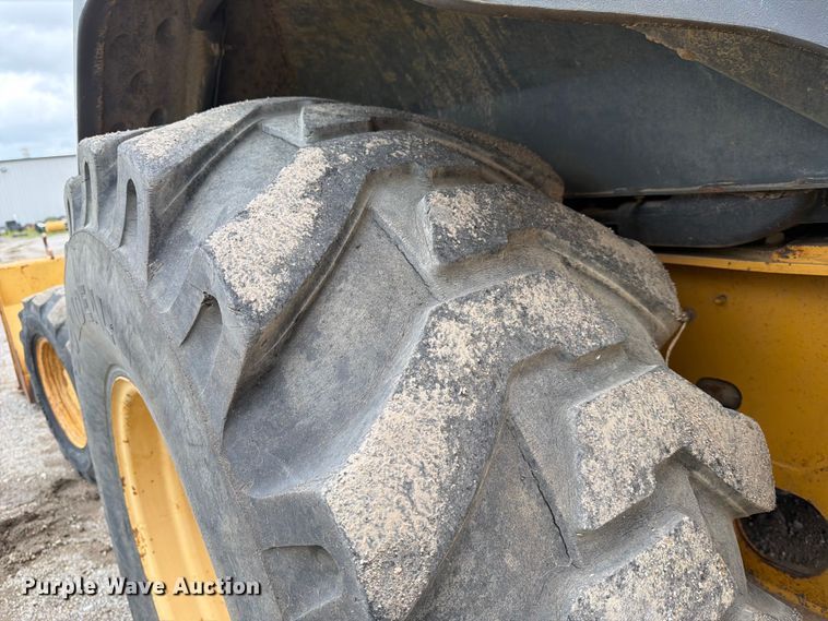 image for item FK3549 2002 John Deere 410G backhoe