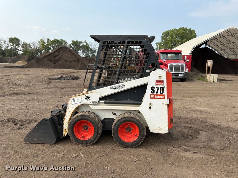 image for item FK3572 2014 Bobcat S70 skid steer loader