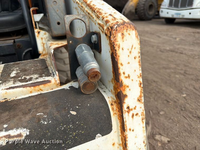 image for item FK3572 2014 Bobcat S70 skid steer loader