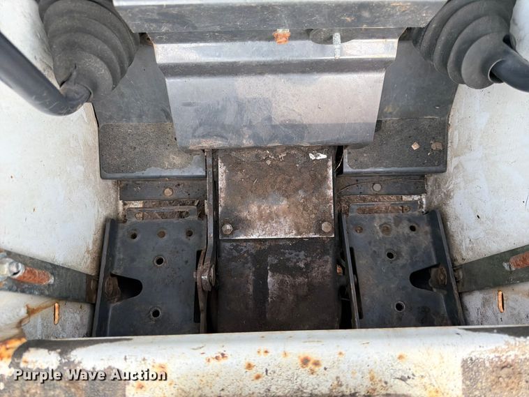 image for item FK3572 2014 Bobcat S70 skid steer loader