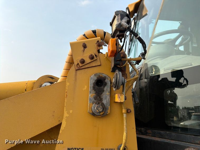 image for item FK3573 2005 Caterpillar 938G wheel loader