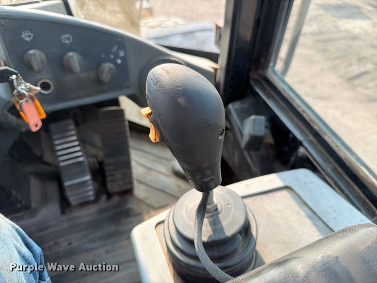 image for item FK3573 2005 Caterpillar 938G wheel loader