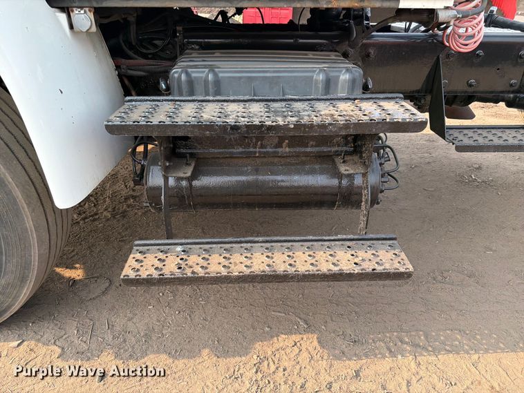 image for item FK3574 2013 International MA035 semi truck