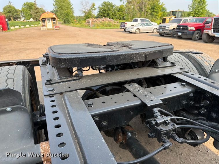 image for item FK3574 2013 International MA035 semi truck