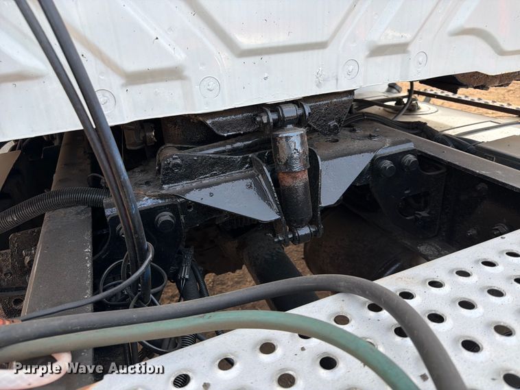 image for item FK3574 2013 International MA035 semi truck