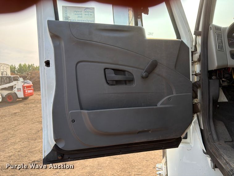 image for item FK3574 2013 International MA035 semi truck