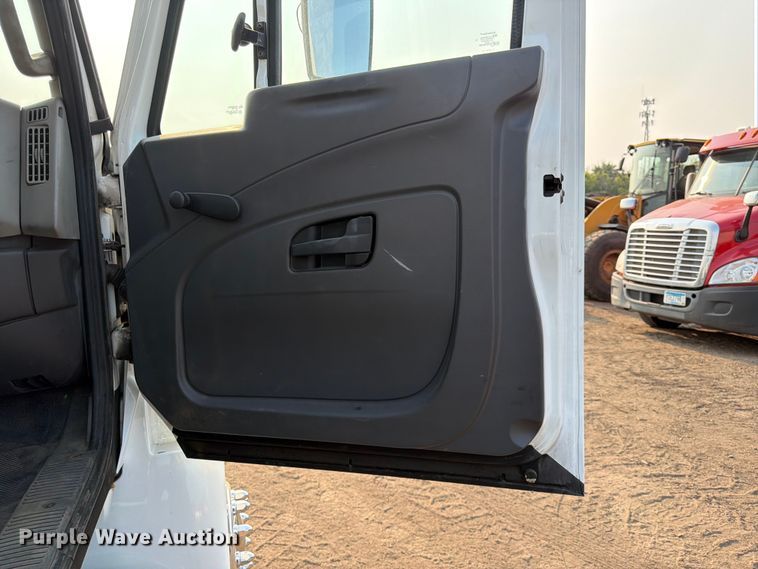 image for item FK3574 2013 International MA035 semi truck