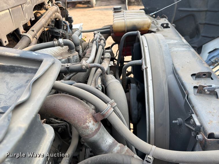 image for item FK3574 2013 International MA035 semi truck
