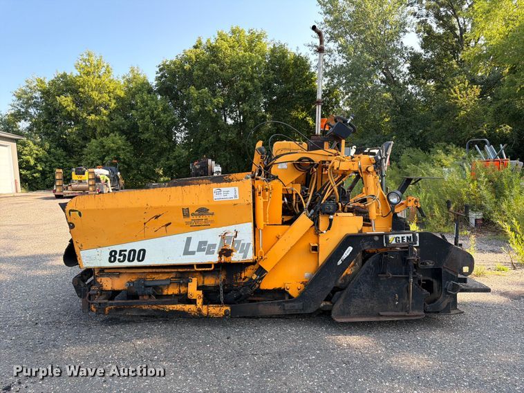 image for item FK3577 2006 LeeBoy L8500 T paver