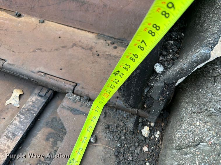 image for item FK3577 2006 LeeBoy L8500 T paver