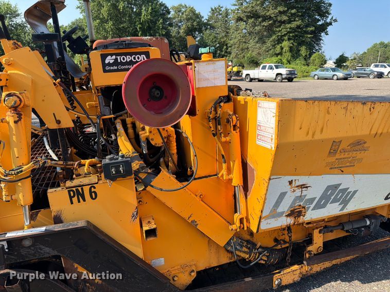 image for item FK3577 2006 LeeBoy L8500 T paver