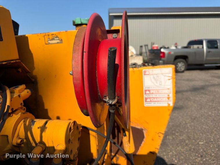 image for item FK3577 2006 LeeBoy L8500 T paver