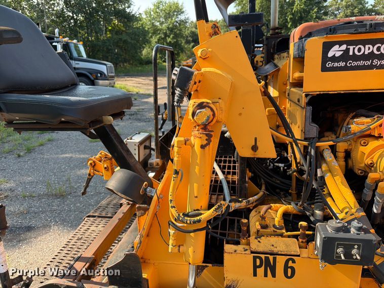 image for item FK3577 2006 LeeBoy L8500 T paver