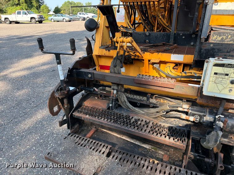 image for item FK3577 2006 LeeBoy L8500 T paver