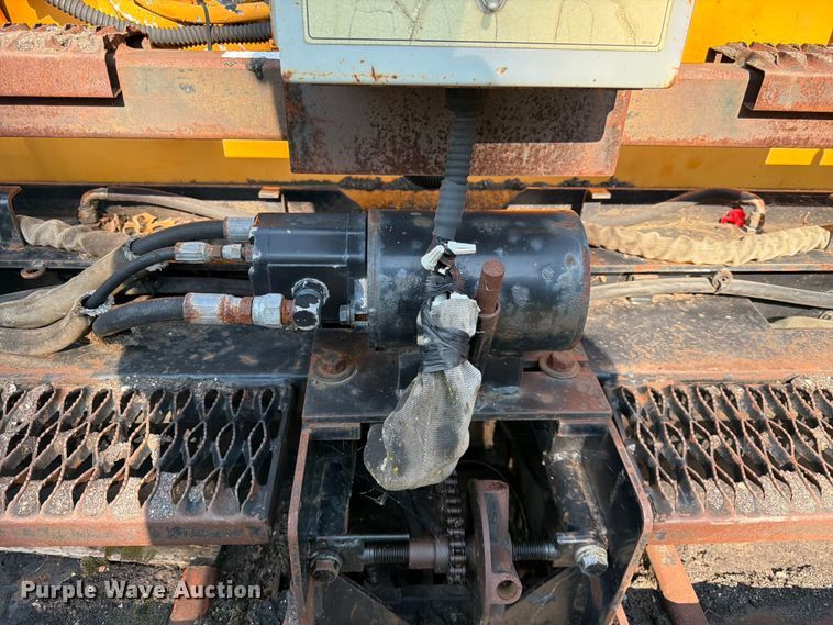 image for item FK3577 2006 LeeBoy L8500 T paver
