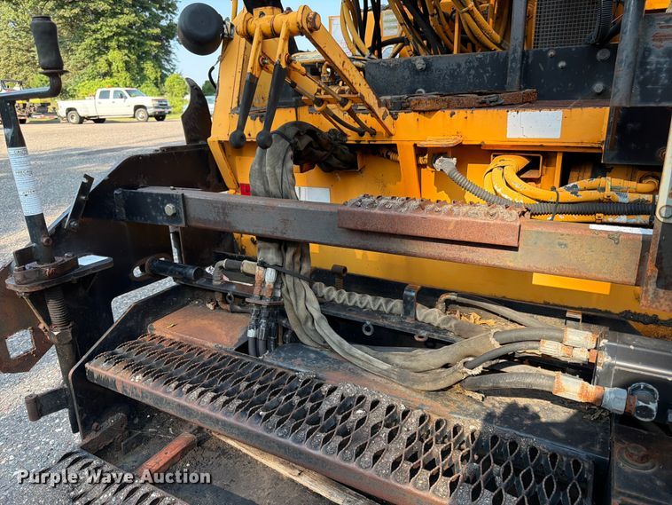 image for item FK3577 2006 LeeBoy L8500 T paver