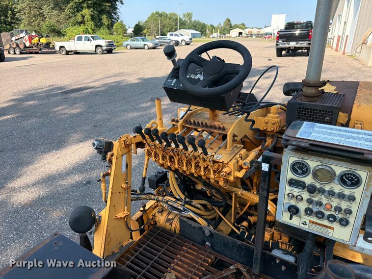 image for item FK3577 2006 LeeBoy L8500 T paver