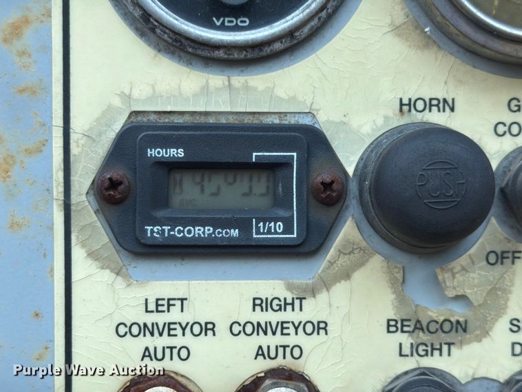 image for item FK3577 2006 LeeBoy L8500 T paver