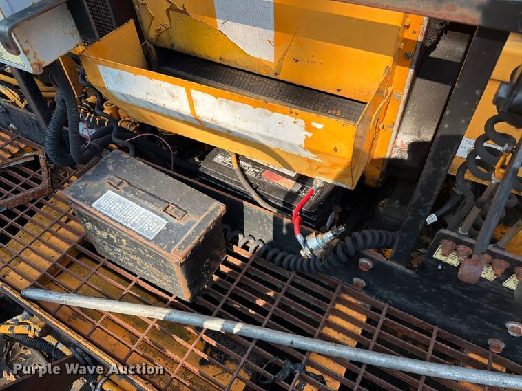 image for item FK3577 2006 LeeBoy L8500 T paver