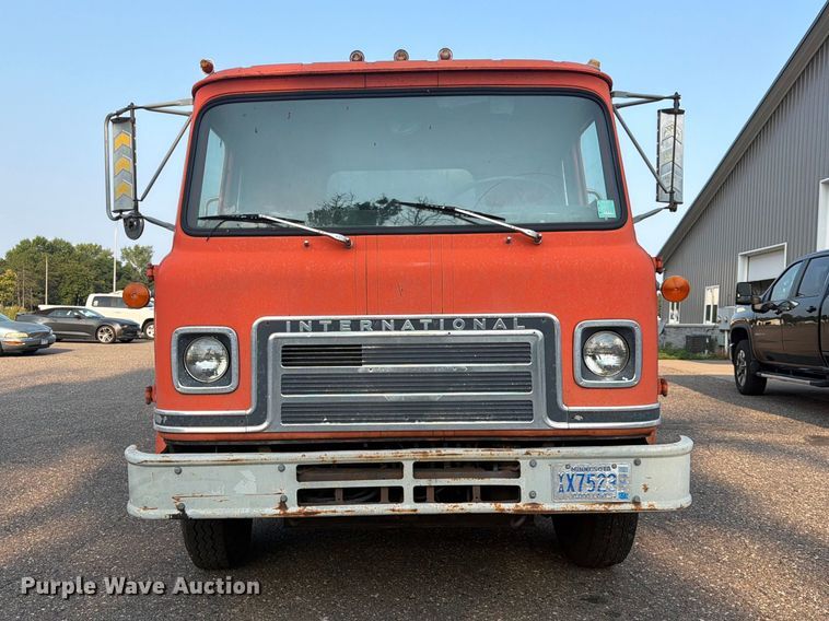 image for item FK3578 1979 International CO-1710B oil distributor truck