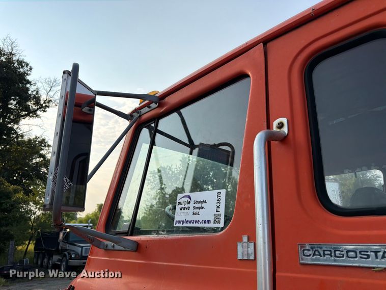 image for item FK3578 1979 International CO-1710B oil distributor truck