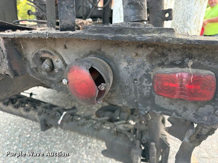 image for item FK3578 1979 International CO-1710B oil distributor truck