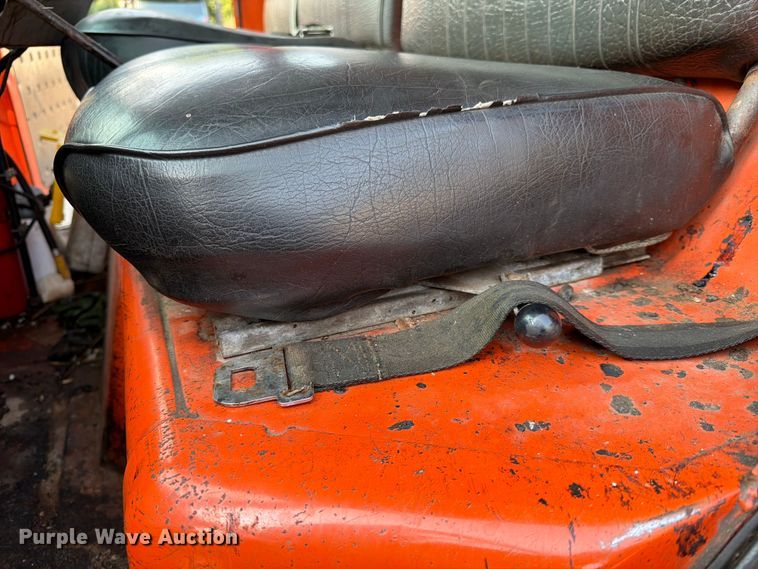 image for item FK3578 1979 International CO-1710B oil distributor truck