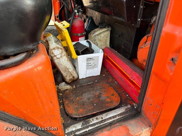 image for item FK3578 1979 International CO-1710B oil distributor truck