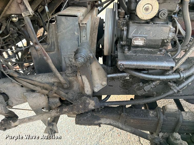 image for item FK3578 1979 International CO-1710B oil distributor truck