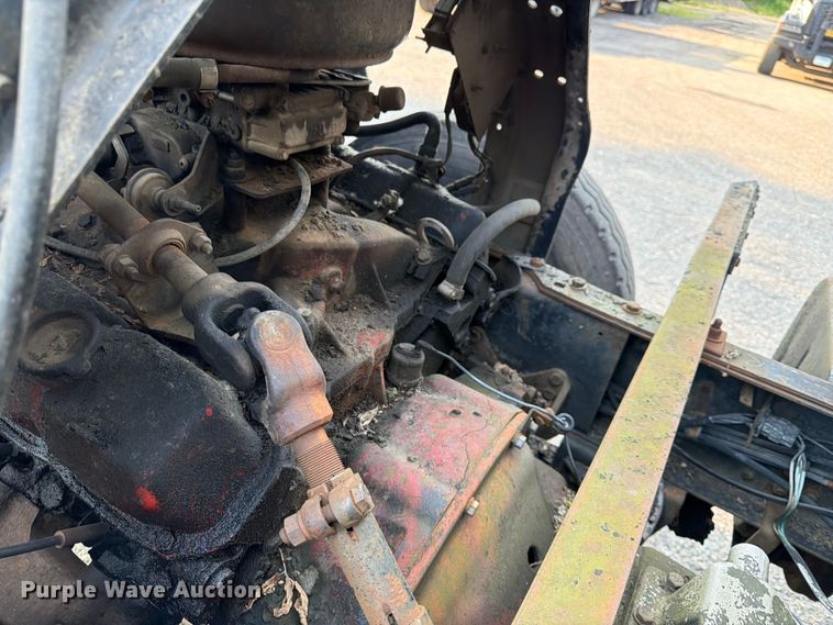 image for item FK3578 1979 International CO-1710B oil distributor truck