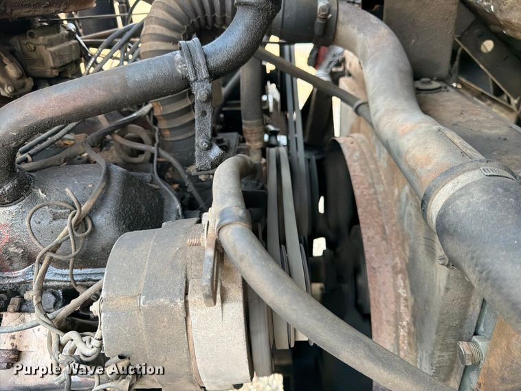 image for item FK3578 1979 International CO-1710B oil distributor truck