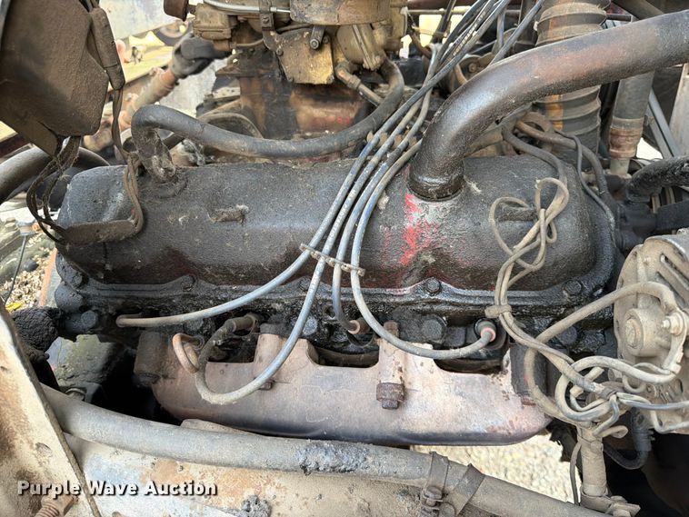 image for item FK3578 1979 International CO-1710B oil distributor truck