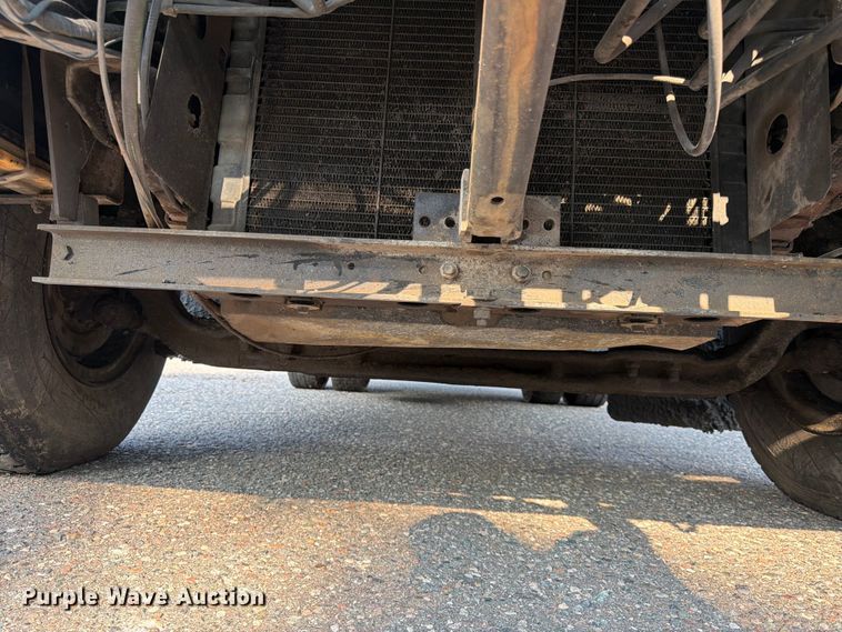 image for item FK3578 1979 International CO-1710B oil distributor truck