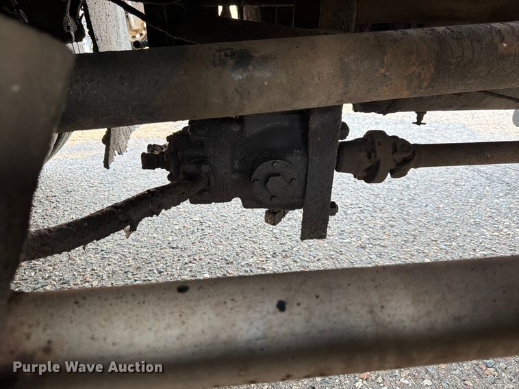 image for item FK3578 1979 International CO-1710B oil distributor truck