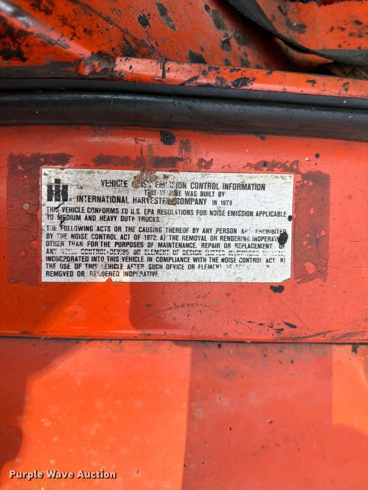 image for item FK3578 1979 International CO-1710B oil distributor truck