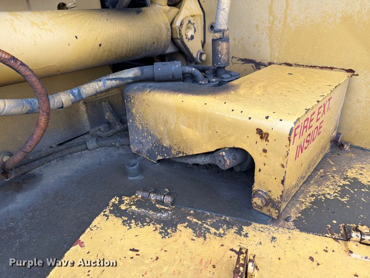 image for item FK3582 1976 Caterpillar 627B conventional scraper 