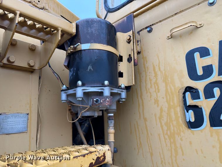 image for item FK3582 1976 Caterpillar 627B conventional scraper 