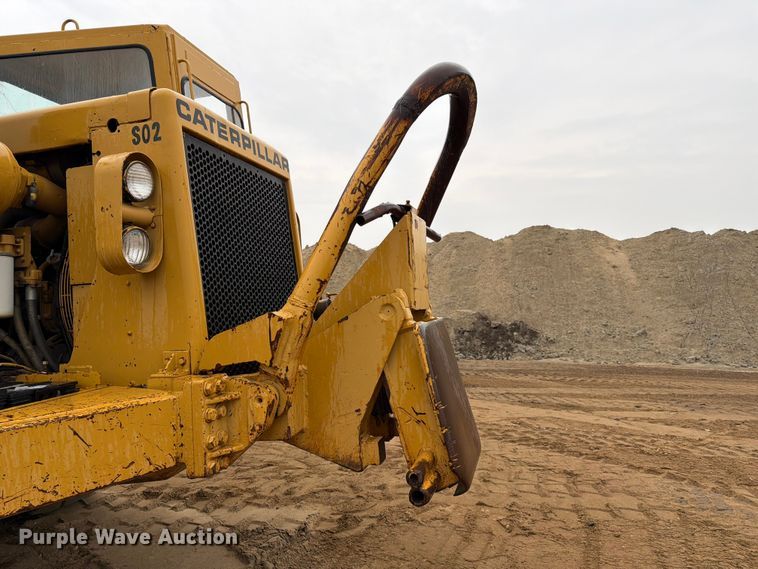 image for item FK3582 1976 Caterpillar 627B conventional scraper 