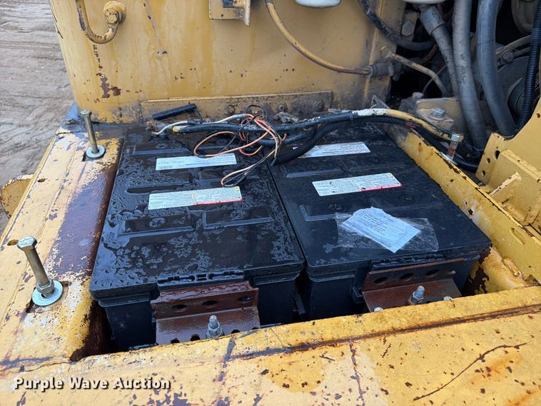 image for item FK3582 1976 Caterpillar 627B conventional scraper 