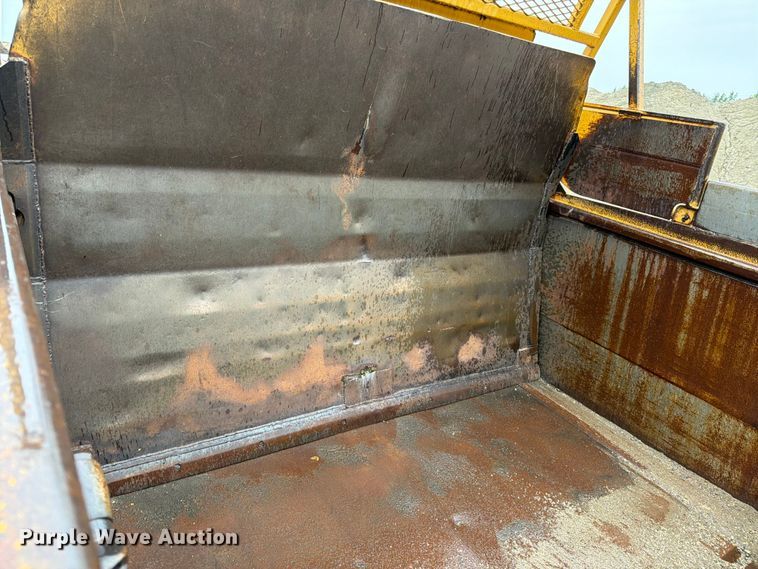 image for item FK3582 1976 Caterpillar 627B conventional scraper 