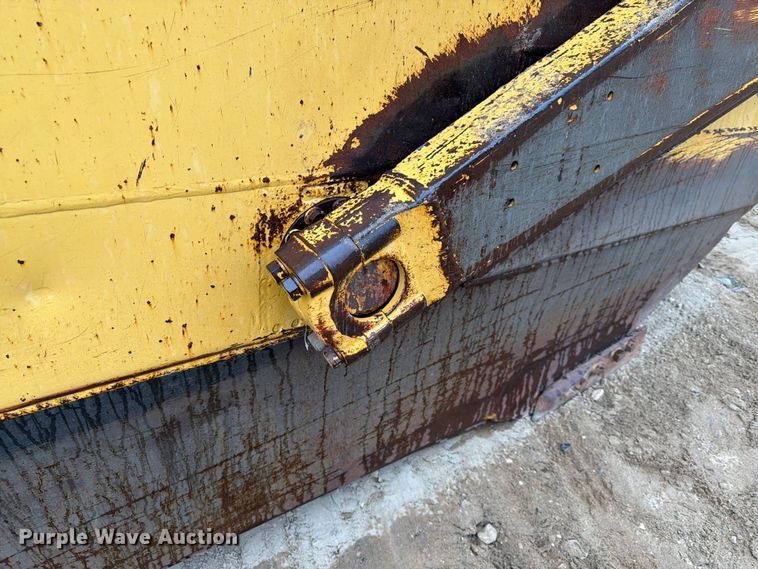 image for item FK3582 1976 Caterpillar 627B conventional scraper 