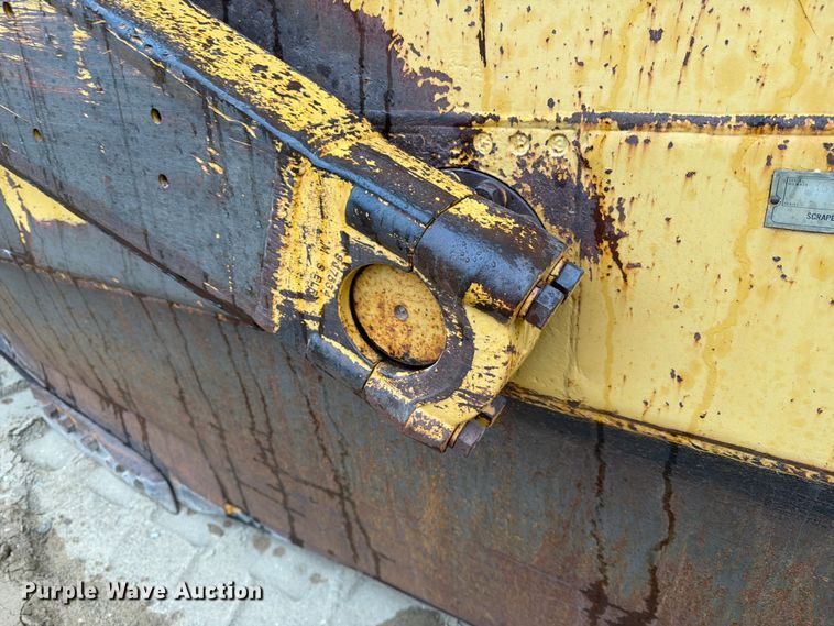 image for item FK3582 1976 Caterpillar 627B conventional scraper 