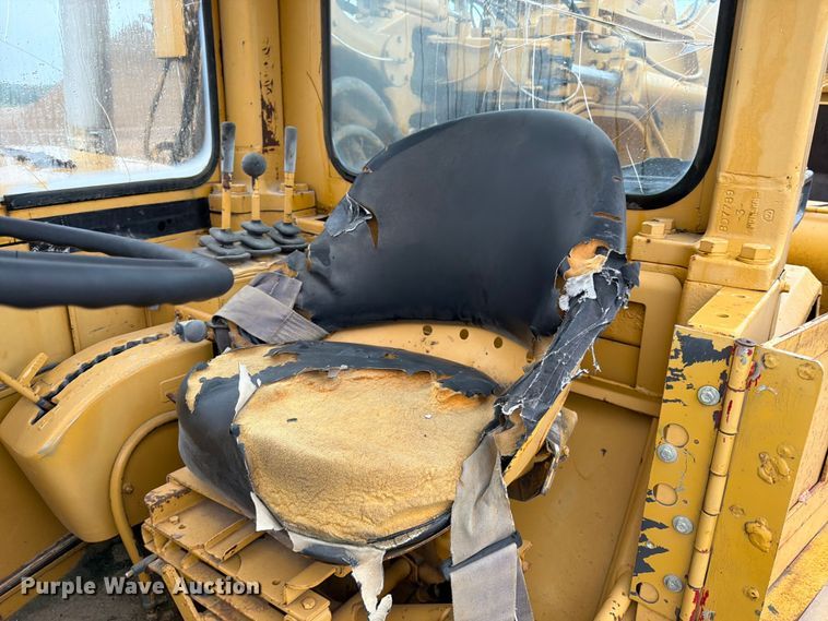 image for item FK3582 1976 Caterpillar 627B conventional scraper 
