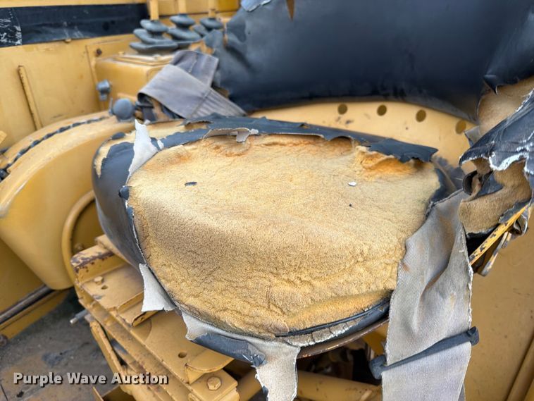 image for item FK3582 1976 Caterpillar 627B conventional scraper 