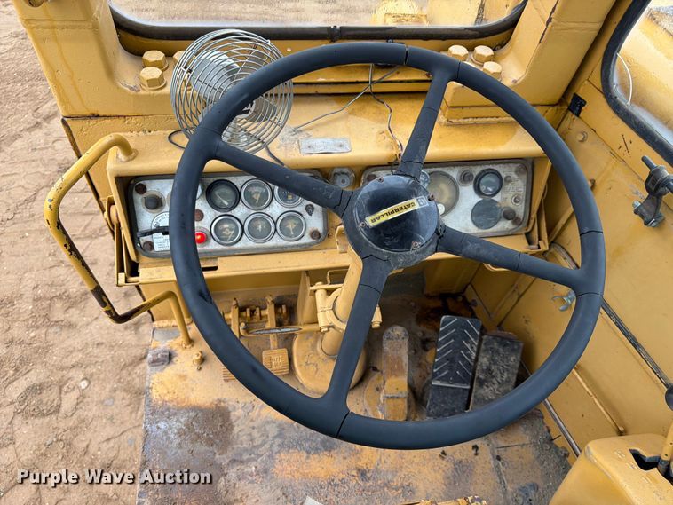 image for item FK3582 1976 Caterpillar 627B conventional scraper 
