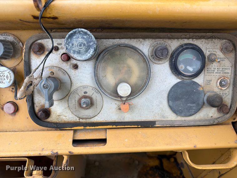 image for item FK3582 1976 Caterpillar 627B conventional scraper 