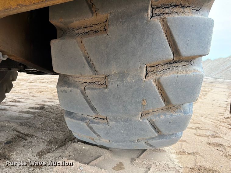 image for item FK3582 1976 Caterpillar 627B conventional scraper 