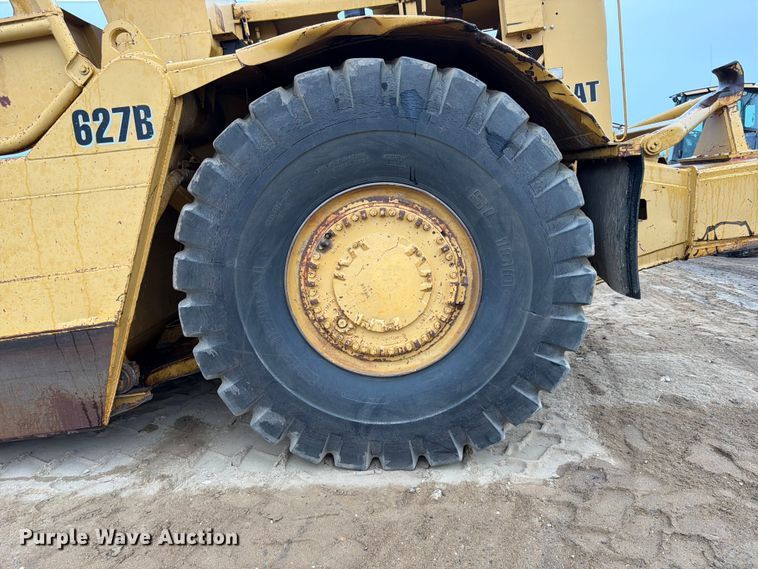image for item FK3582 1976 Caterpillar 627B conventional scraper 