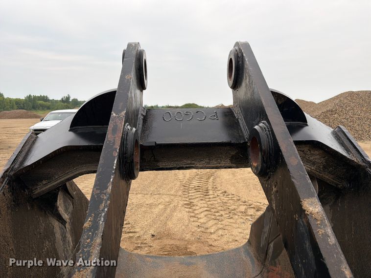 image for item FK3583 EDI excavator bucket
